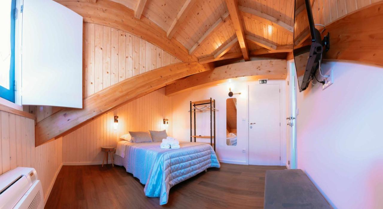 Blue House Ponte De Lima Aparthotel ภายนอก รูปภาพ
